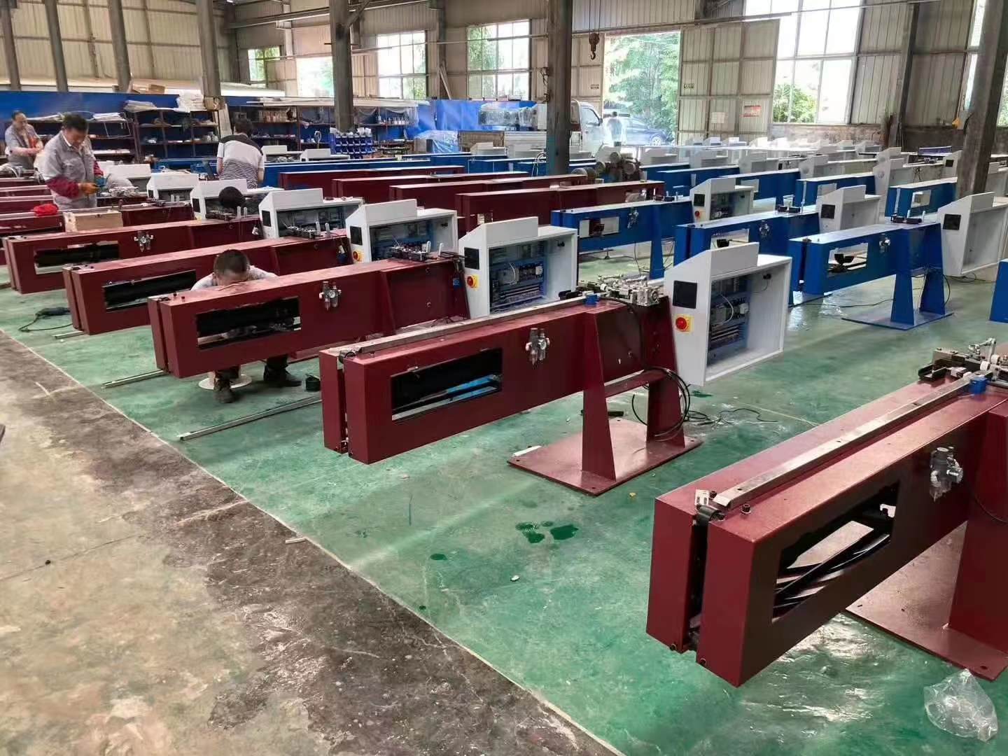  丁基膠涂布機(jī)一般應(yīng)用于各種橡膠制品